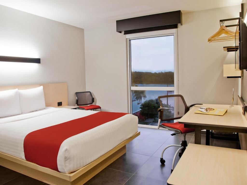 Hotel Best Place Express Самора-де-Ідальґо Екстер'єр фото